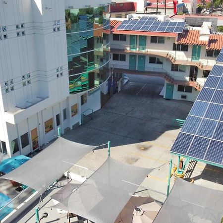 R Inn De Tijuana Exterior foto