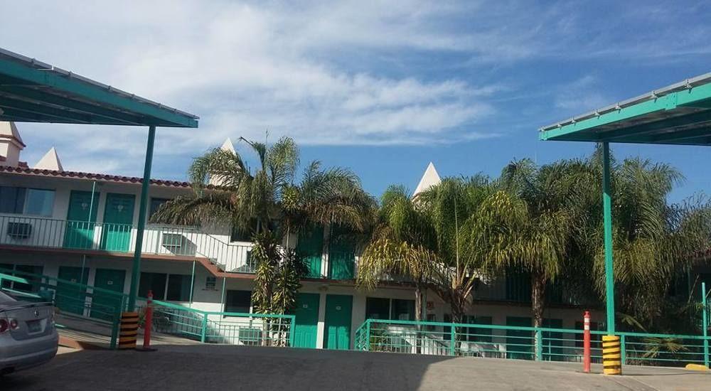 R Inn De Tijuana Exterior foto
