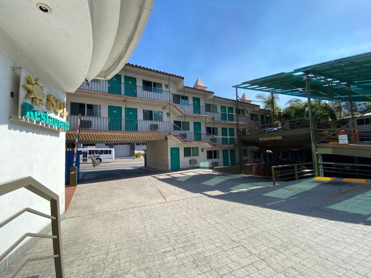 R Inn De Tijuana Exterior foto